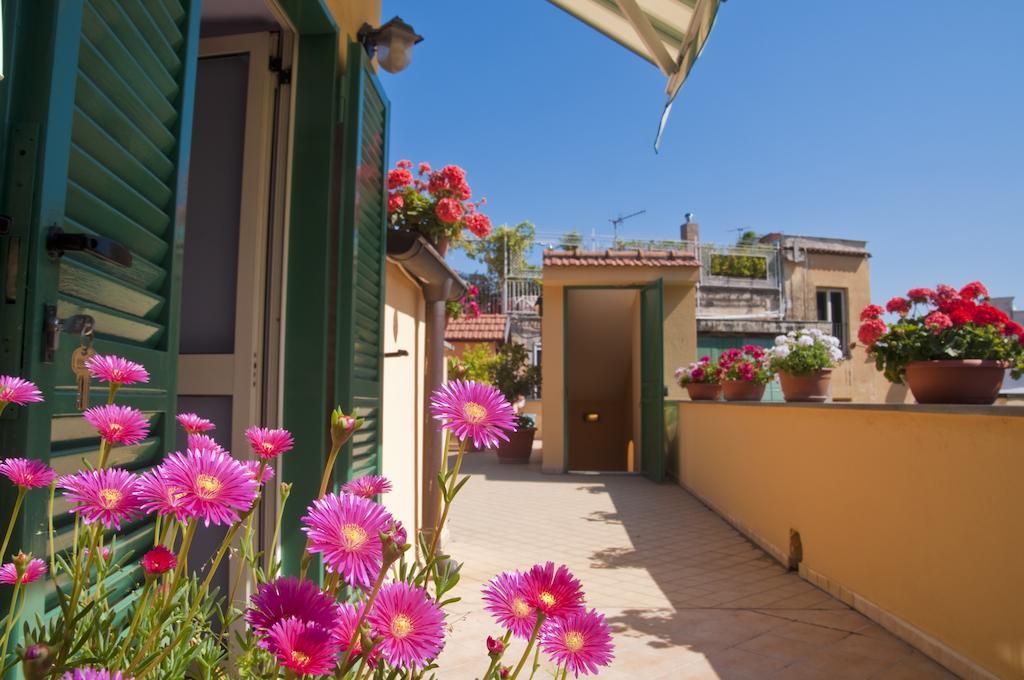 Ferienwohnung Tetto Fiorito Castellammare di Stabia Exterior foto