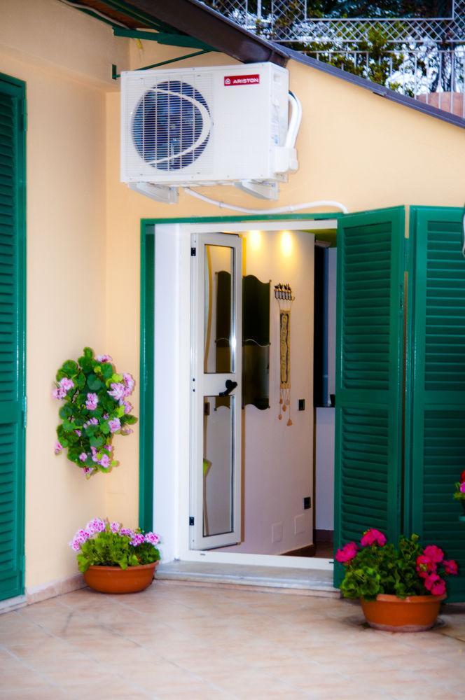 Ferienwohnung Tetto Fiorito Castellammare di Stabia Exterior foto